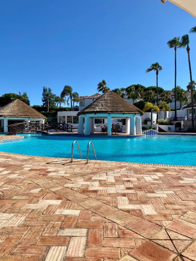 Beautiful Apartment For Rent In Quinta Do Lago With Excellent Resort Facilities Close To Lake And Beach. Exterior foto