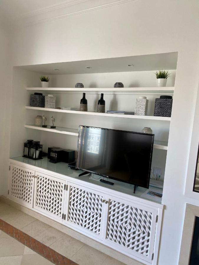 Beautiful Apartment For Rent In Quinta Do Lago With Excellent Resort Facilities Close To Lake And Beach. Exterior foto